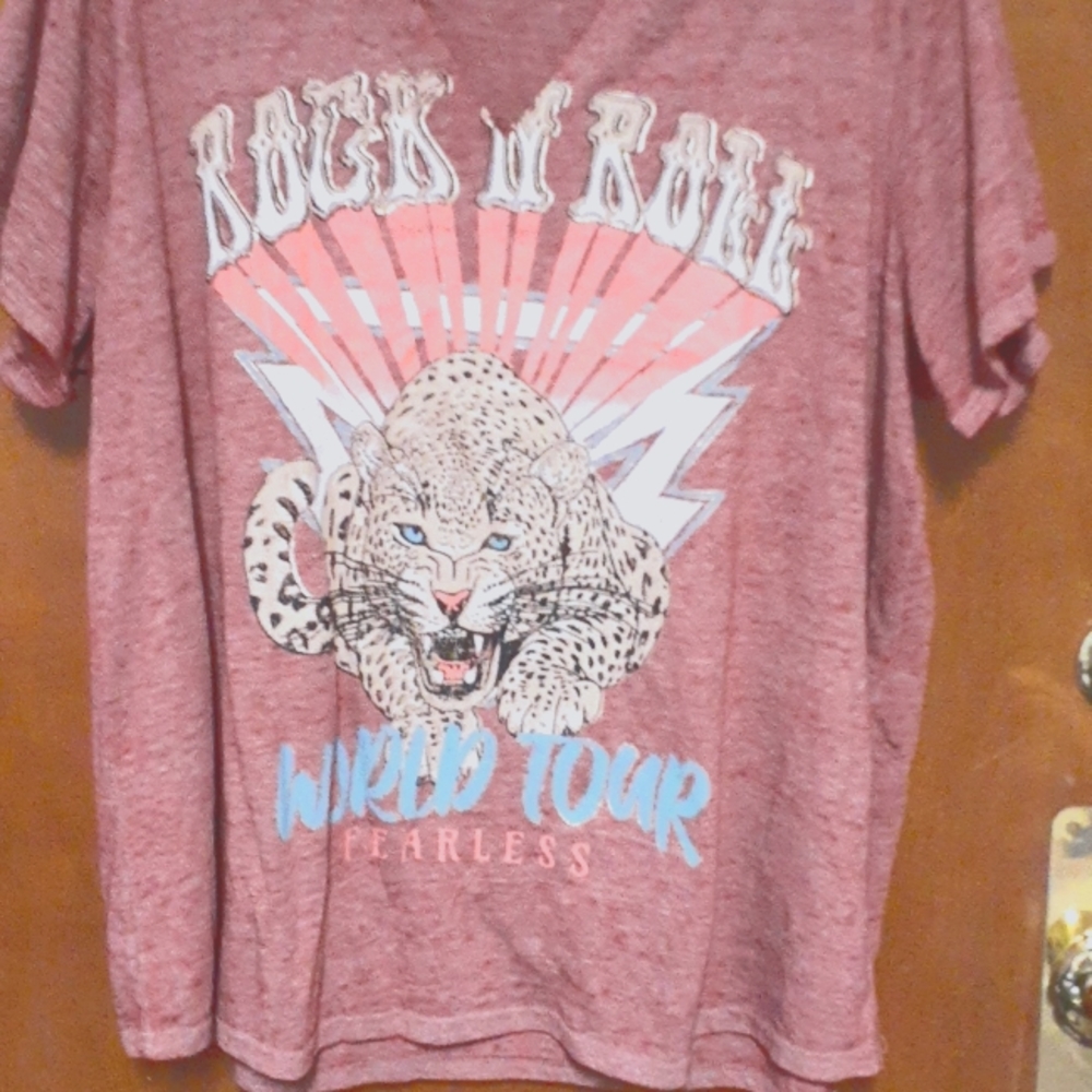 Moto style v-neck tee